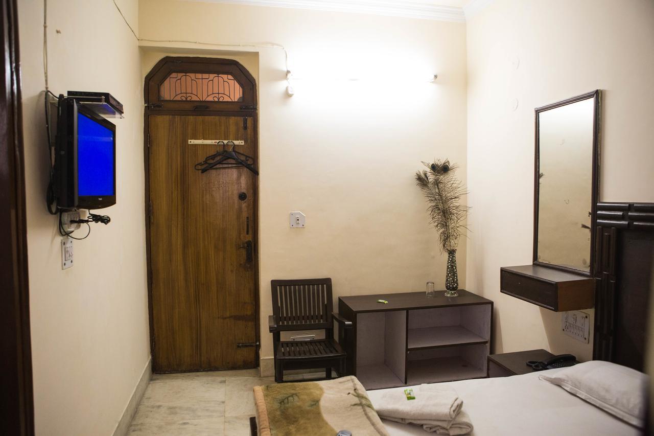 Hotel Venus International New Delhi Exterior photo